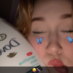 Meet your Posher, Alyson